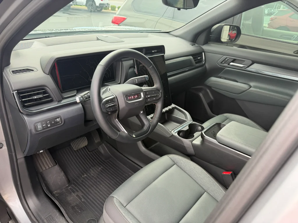 Used 2026 Sterling Metallic GMC AT4 image 3