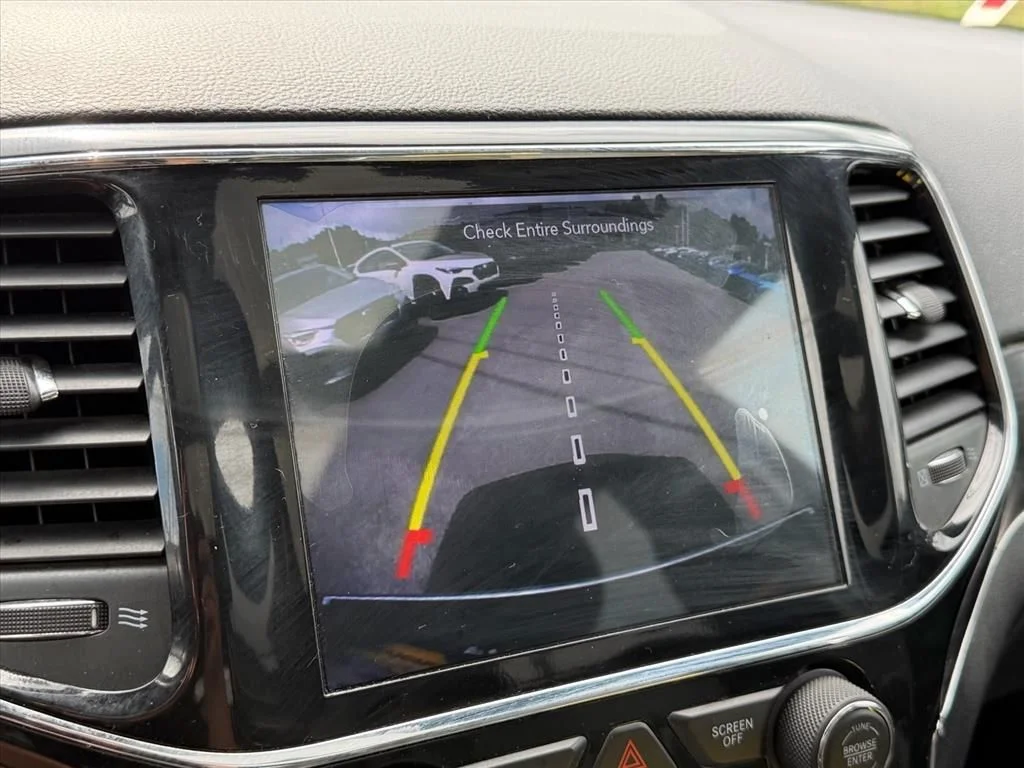 Used 2020 Gray Jeep Limited image 27