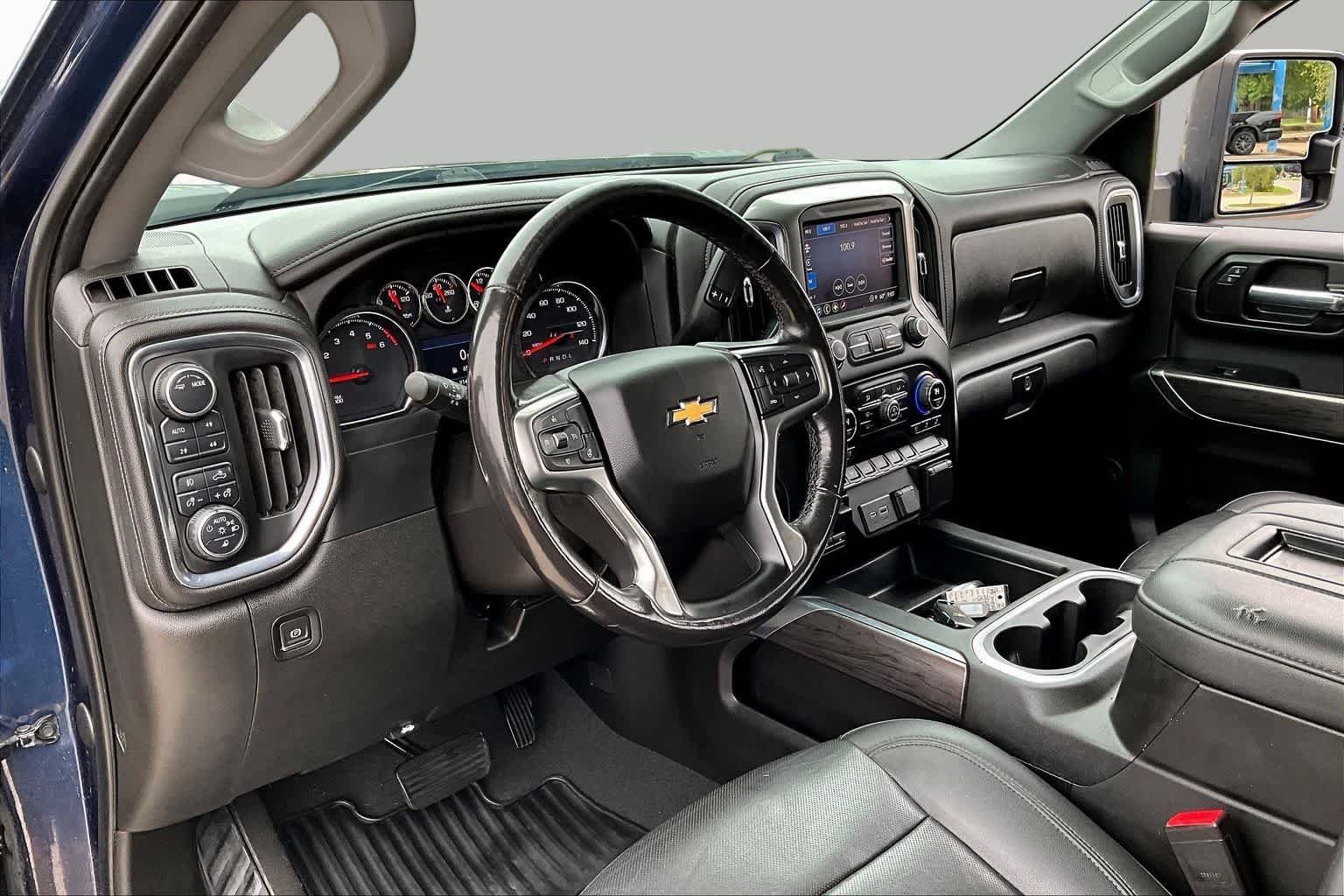 Used 2021 Northsky Blue Metallic Chevrolet LTZ image 18