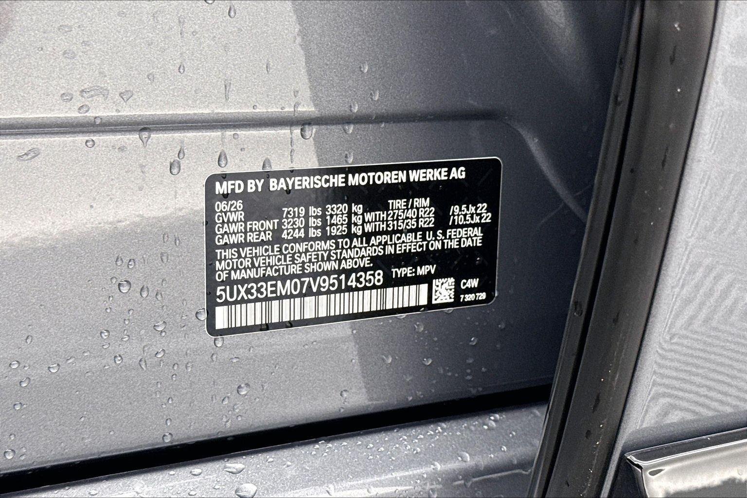 New 2027 Skyscraper Grey Metallic BMW M60i image 26