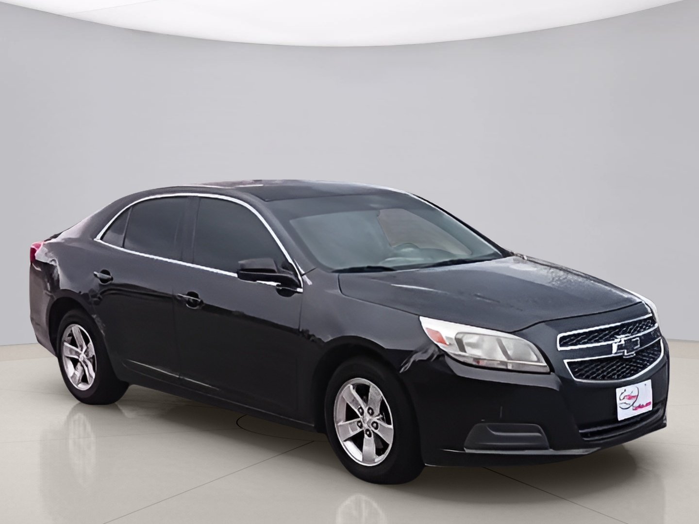 Used 2013 Black Chevrolet LS image 7