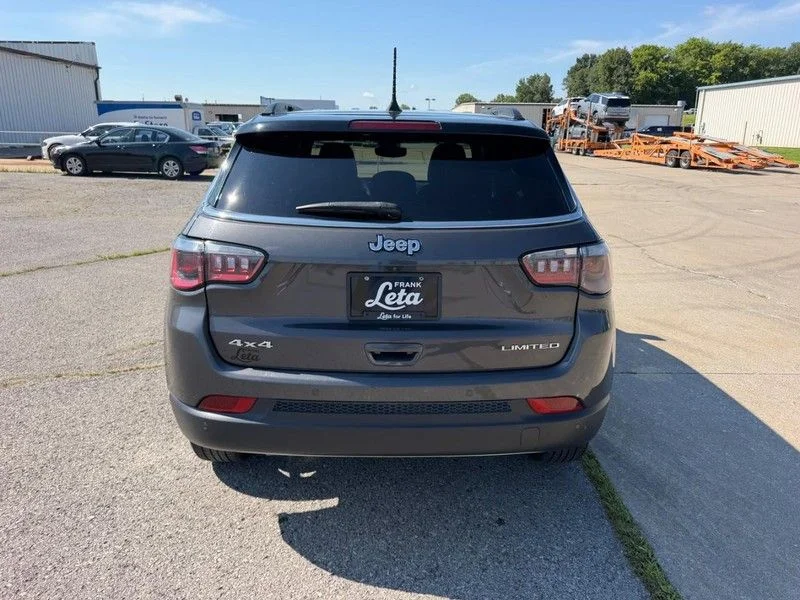 Used 2024 Gray Jeep Limited image 4