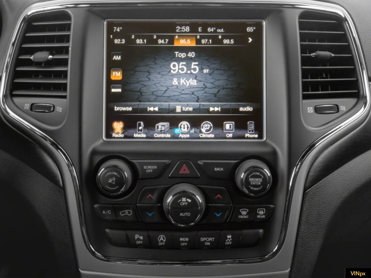 Used 2018 Diamond Black Crystal Pearlcoat Jeep Laredo E 4x4 image 8