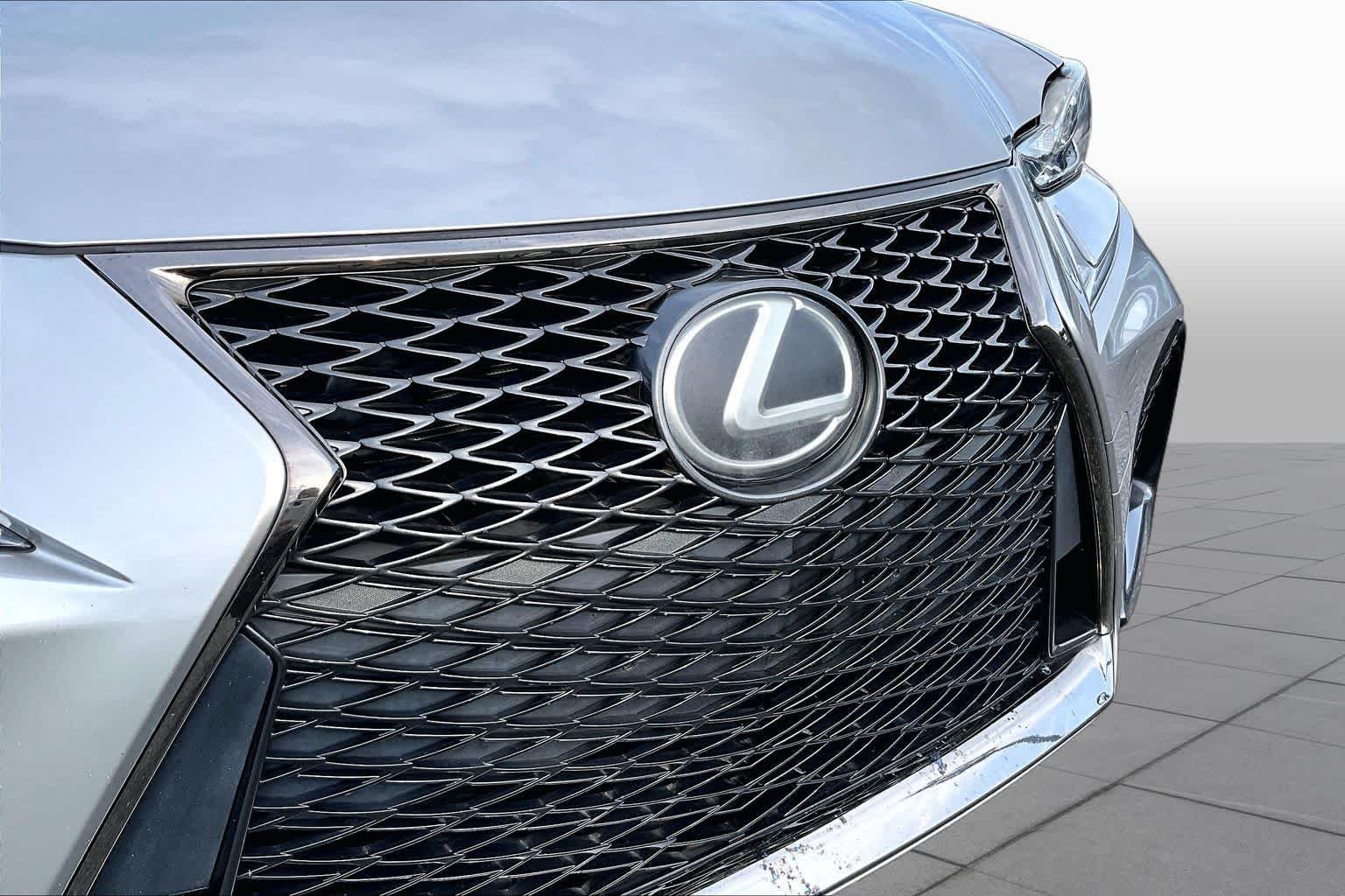 Used 2017 Atomic Silver Lexus  image 30