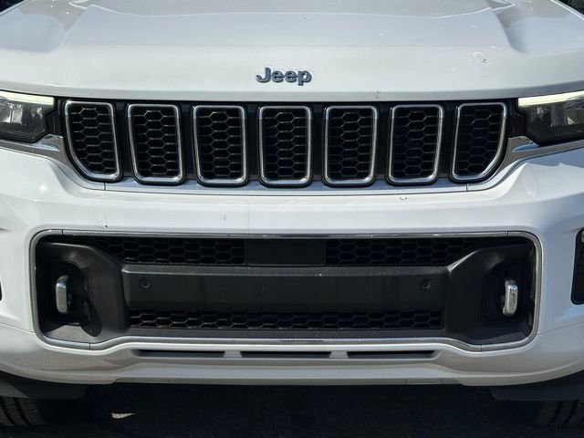 Used 2023 White Jeep Overland image 8