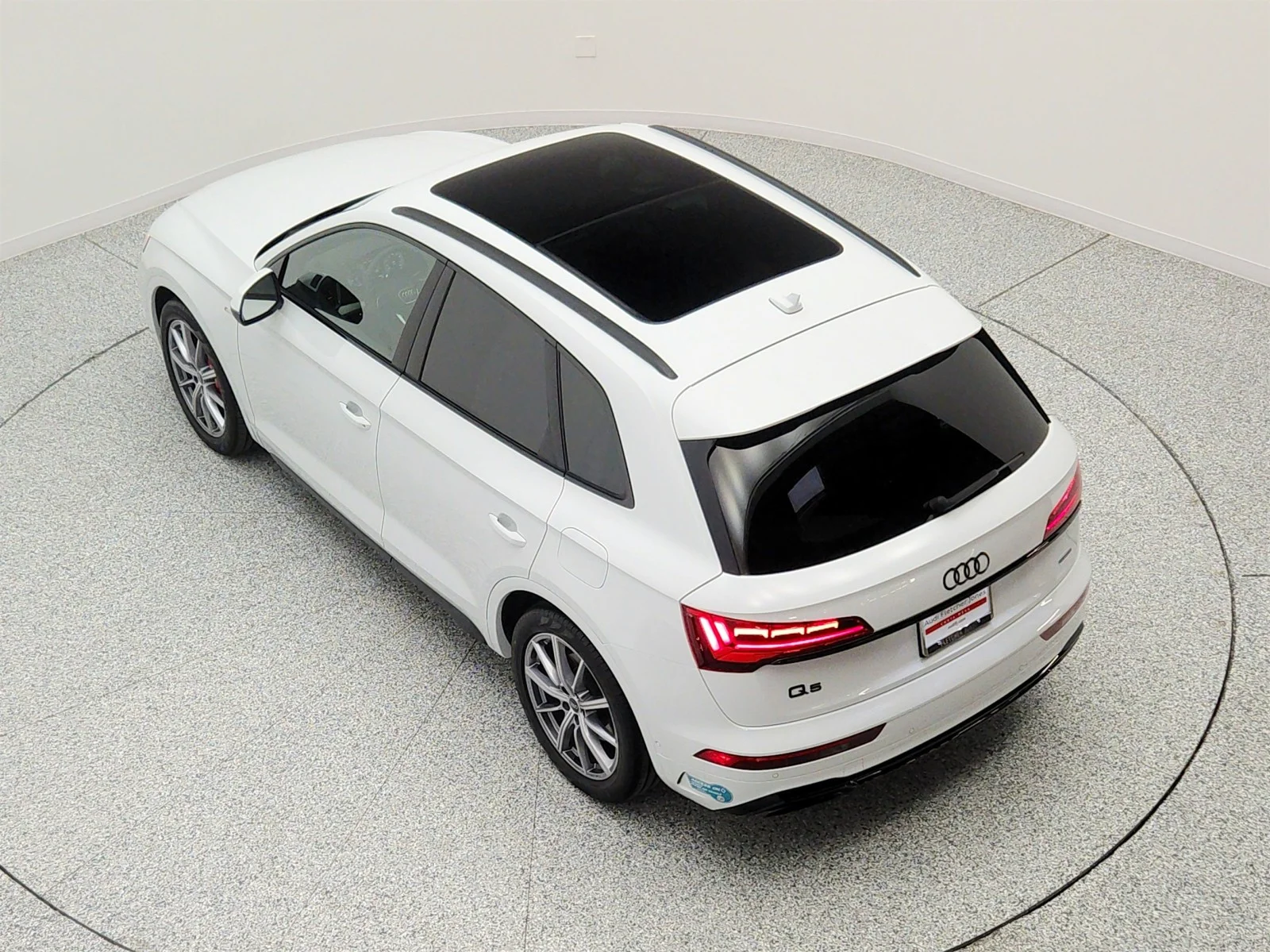 Used 2024 Glacier White Metallic Audi S line Prestige 55 TFSI e quattro image 28