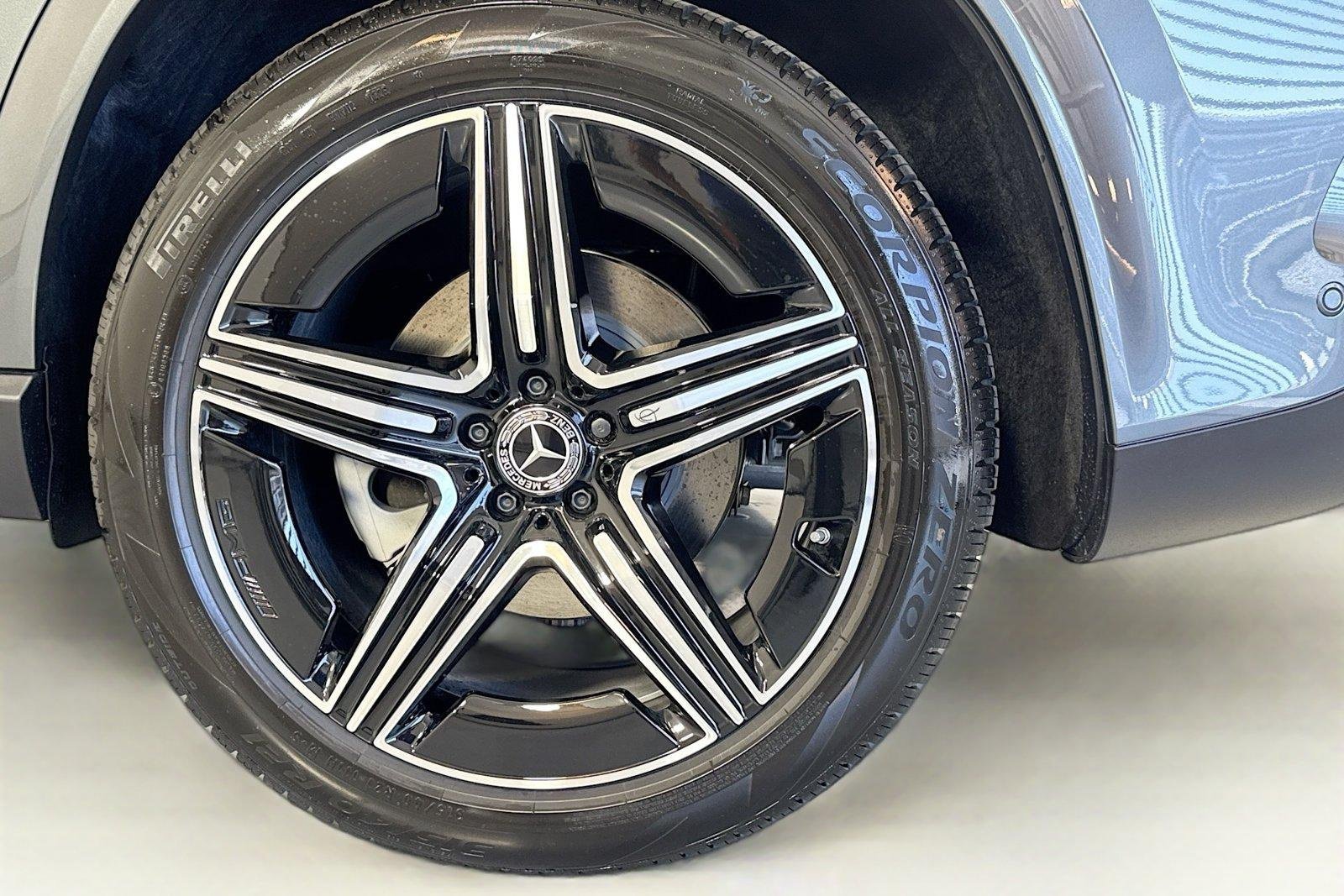 New 2026 Selenite Grey Metallic Mercedes-Benz GLE 450 image 29