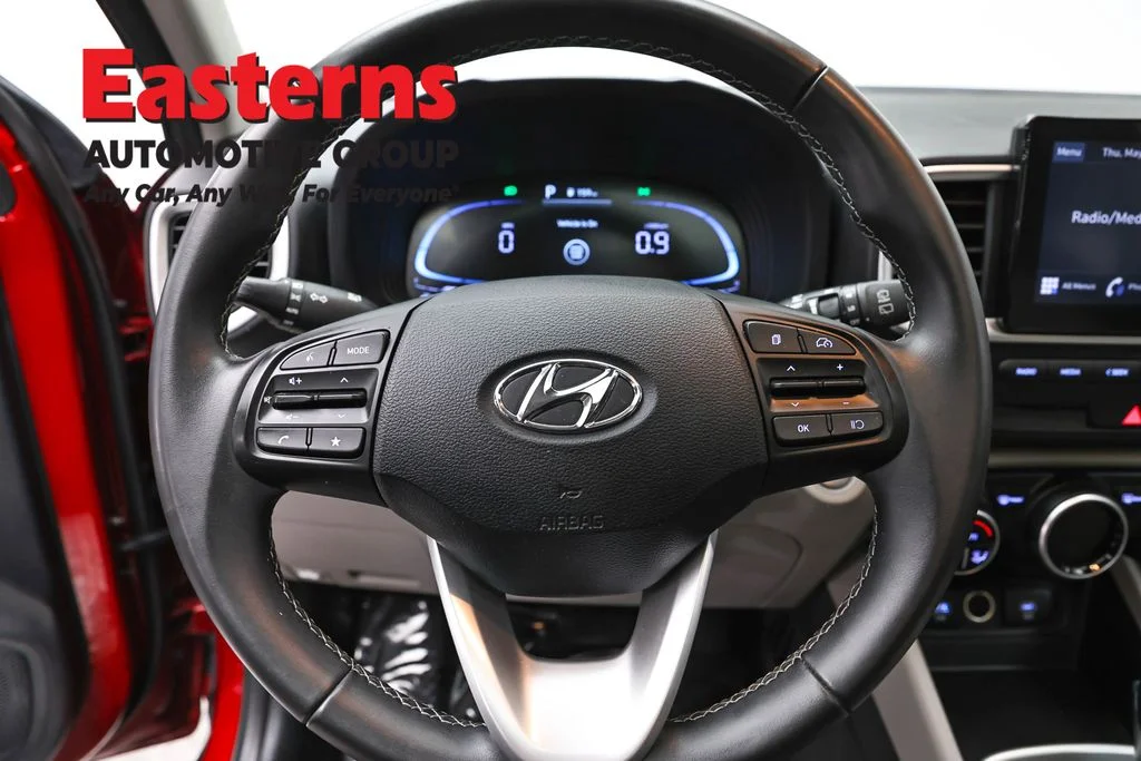 Used 2025 Red Hyundai SEL image 10