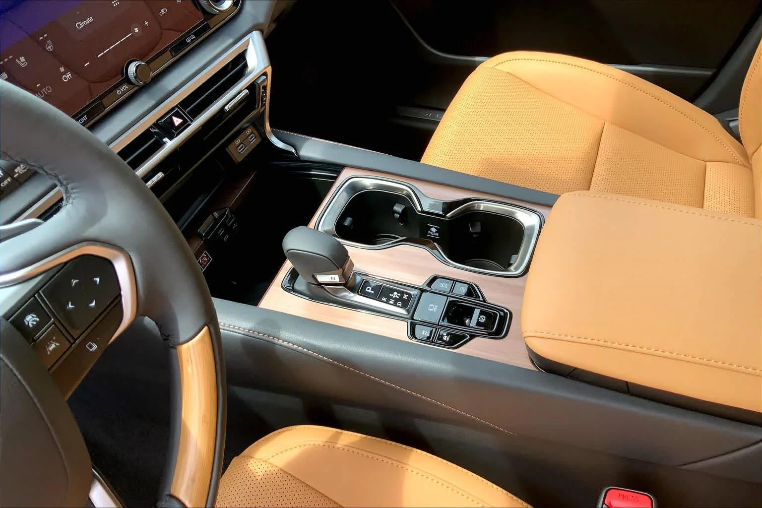 New 2026 Eminent White Pearl Lexus PREMIUM PLUS image 7