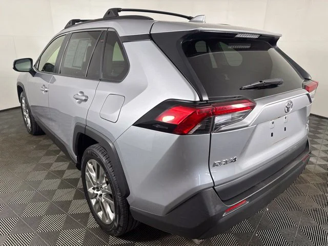 Certified Used 2019 Silver Sky Metallic Toyota XLE Premium image 6