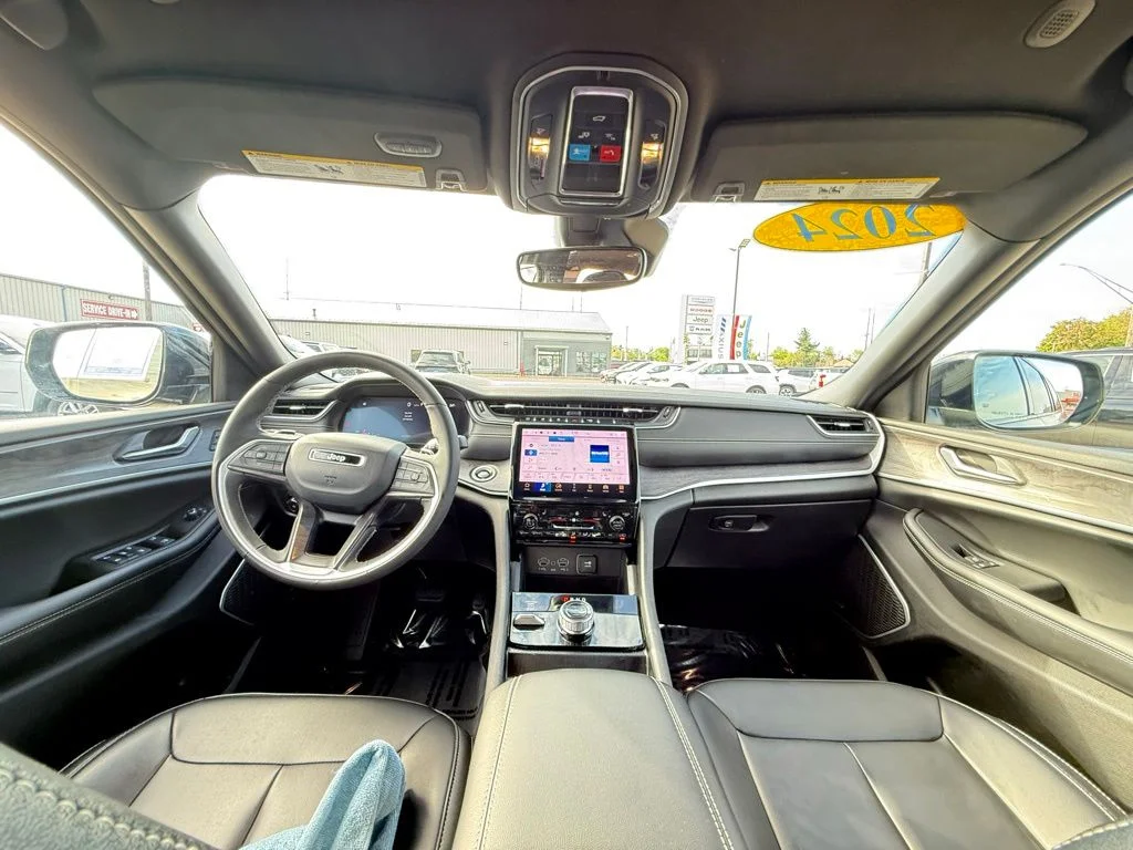 Used 2024 Black Jeep Limited image 18