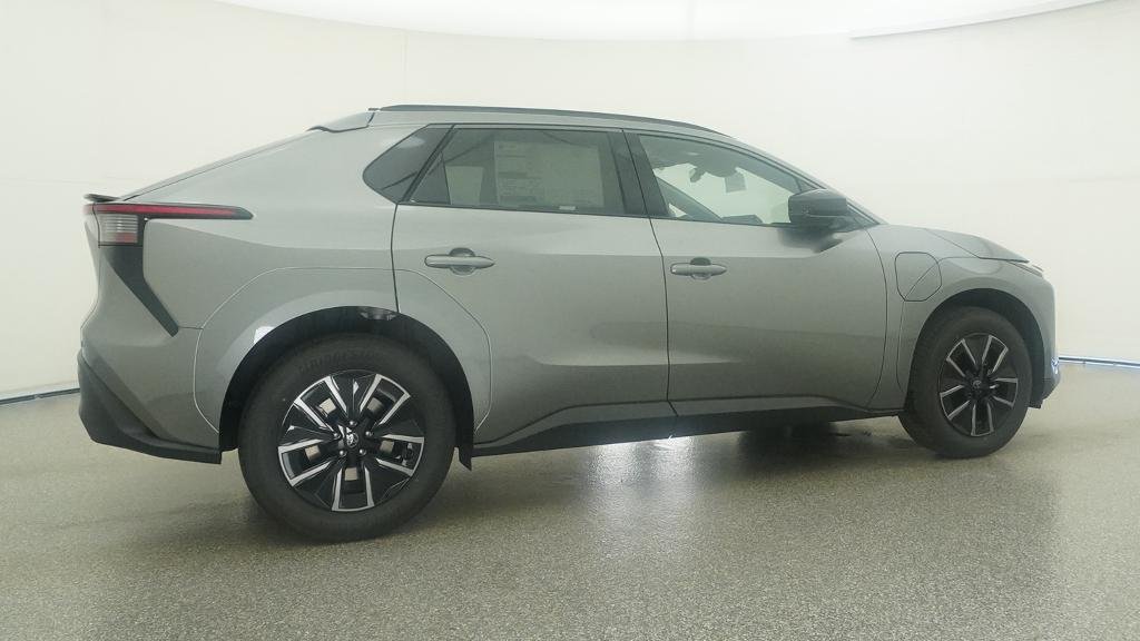 New 2026 Heavy Metal Toyota XLE image 15