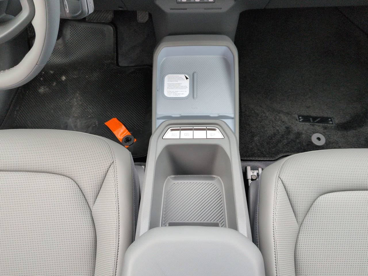 New 2027 Interstellar Gray Kia Wind image 20