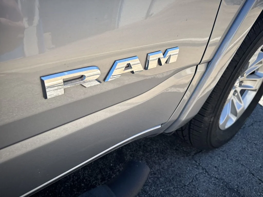 Used 2021 Silver Ram Laramie image 42