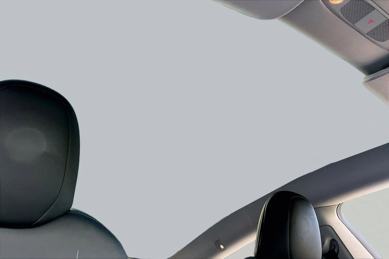 Used 2023  Tesla Long Range image 16
