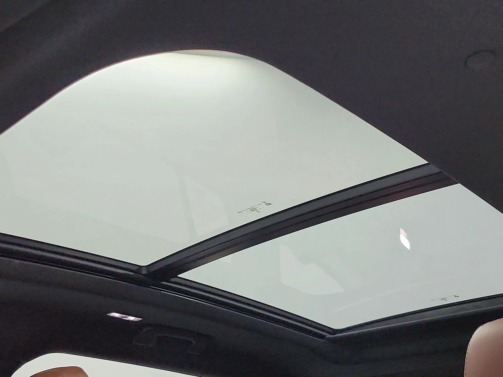 Used 2023 Pristine White Lincoln Reserve image 13