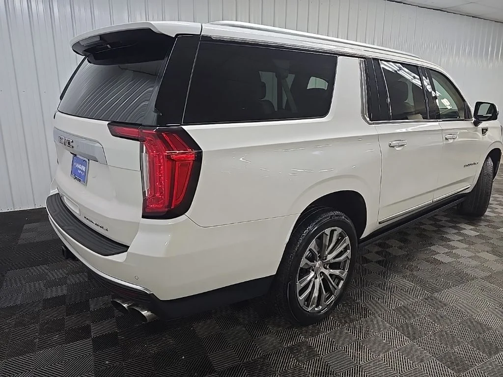 Used 2021 White GMC Denali image 10