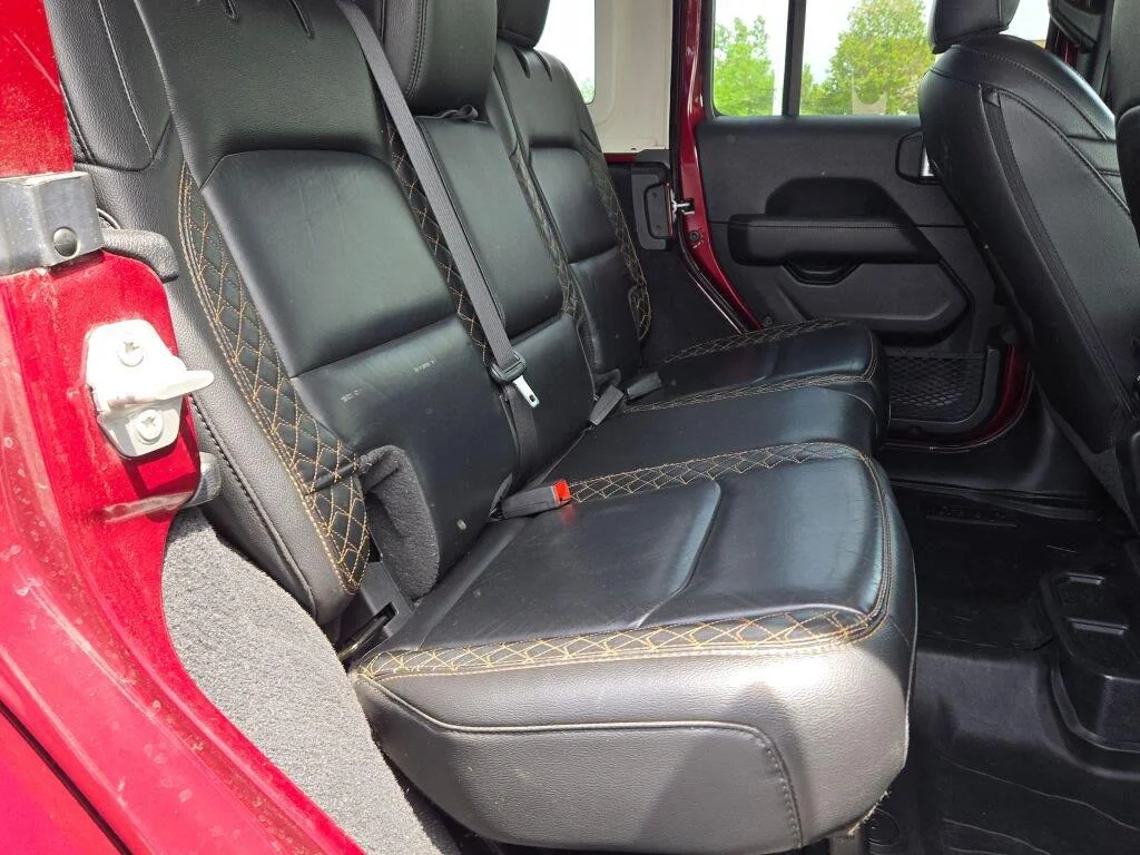 Used 2021  Jeep Unlimited Sahara High Altitude image 9