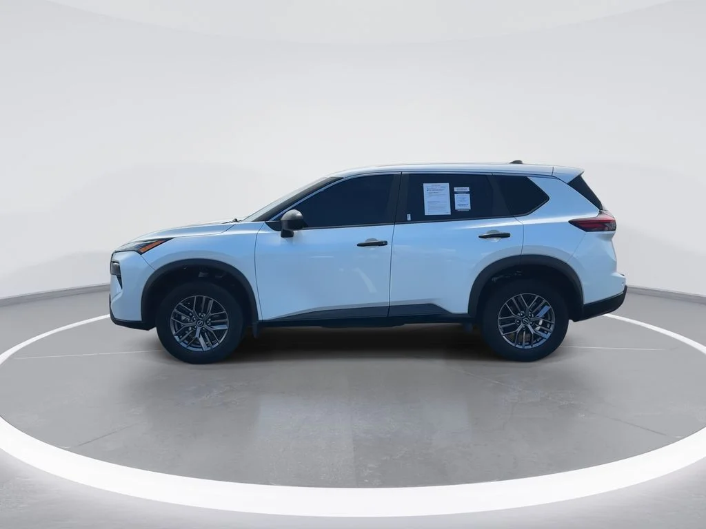 Used 2024 White Nissan S image 5