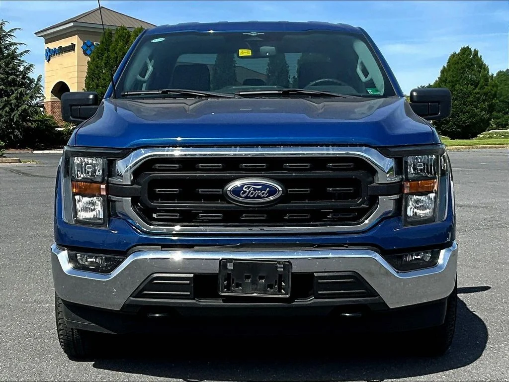 Used 2023 Blue Ford XLT image 2
