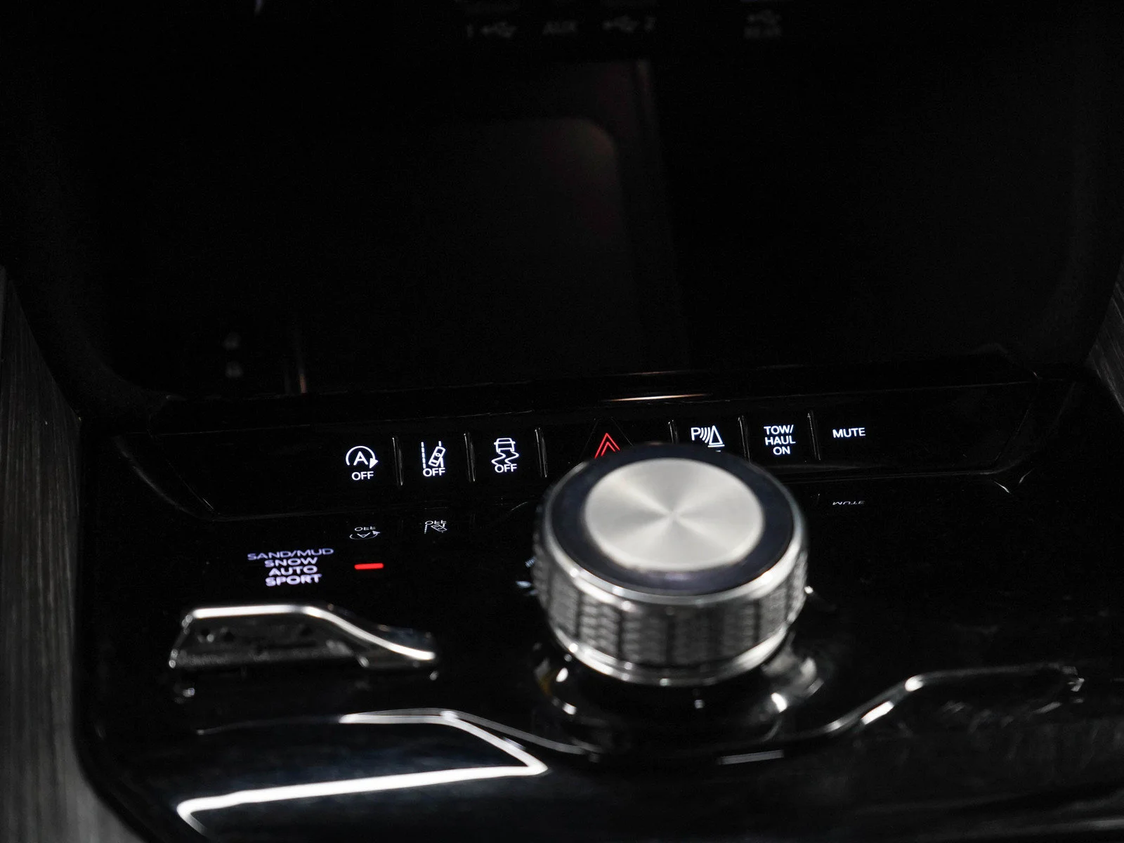 Used 2023 Diamond Black Crystal Pearlcoat Jeep Series II image 22