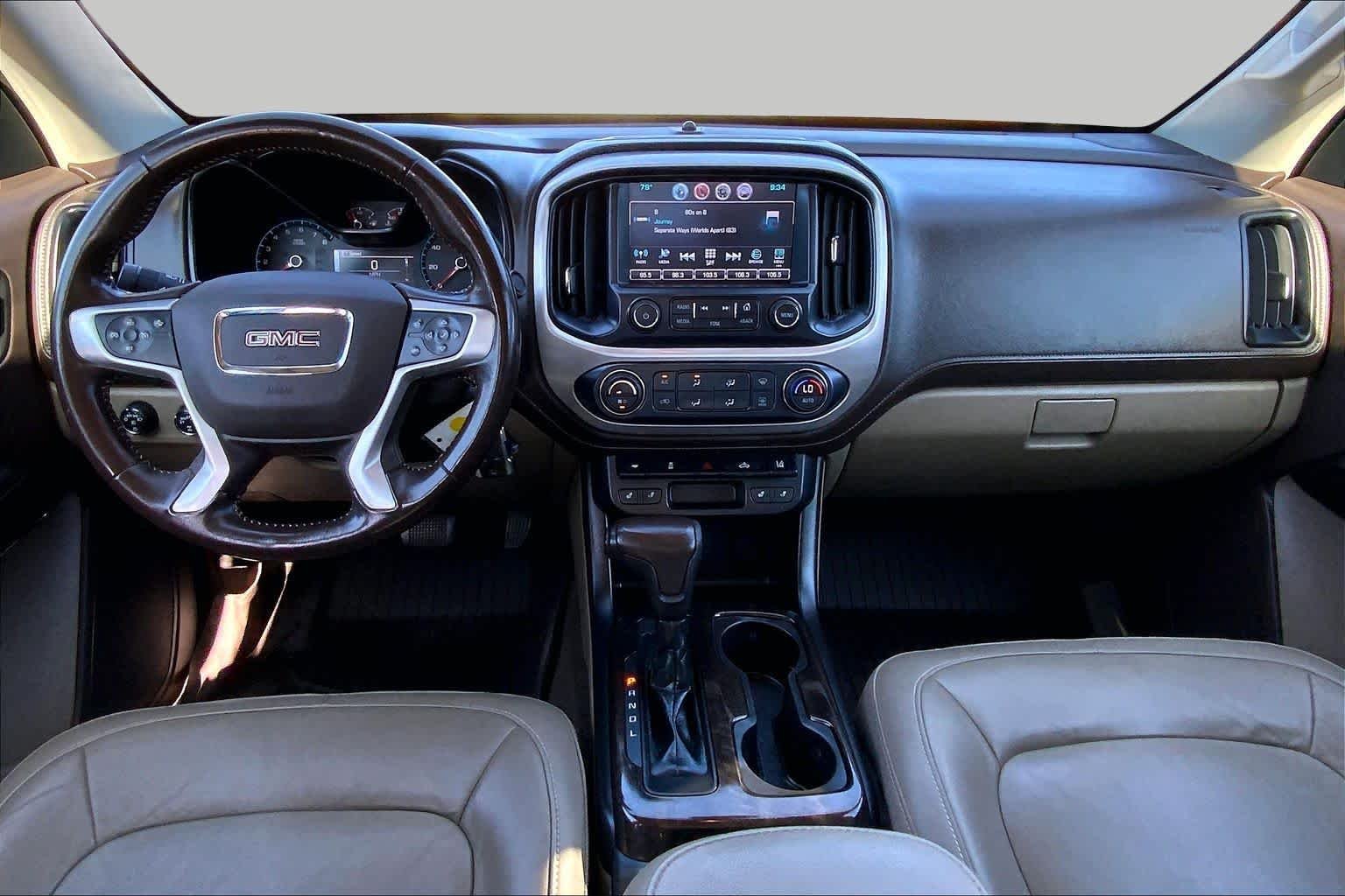 Used 2017 Summit White GMC 4WD SLT image 15