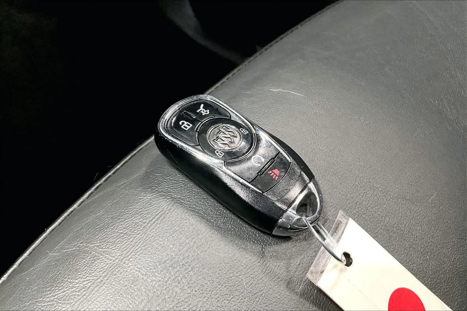 Used 2017 Ebony Twilight Metallic Buick Essence image 16