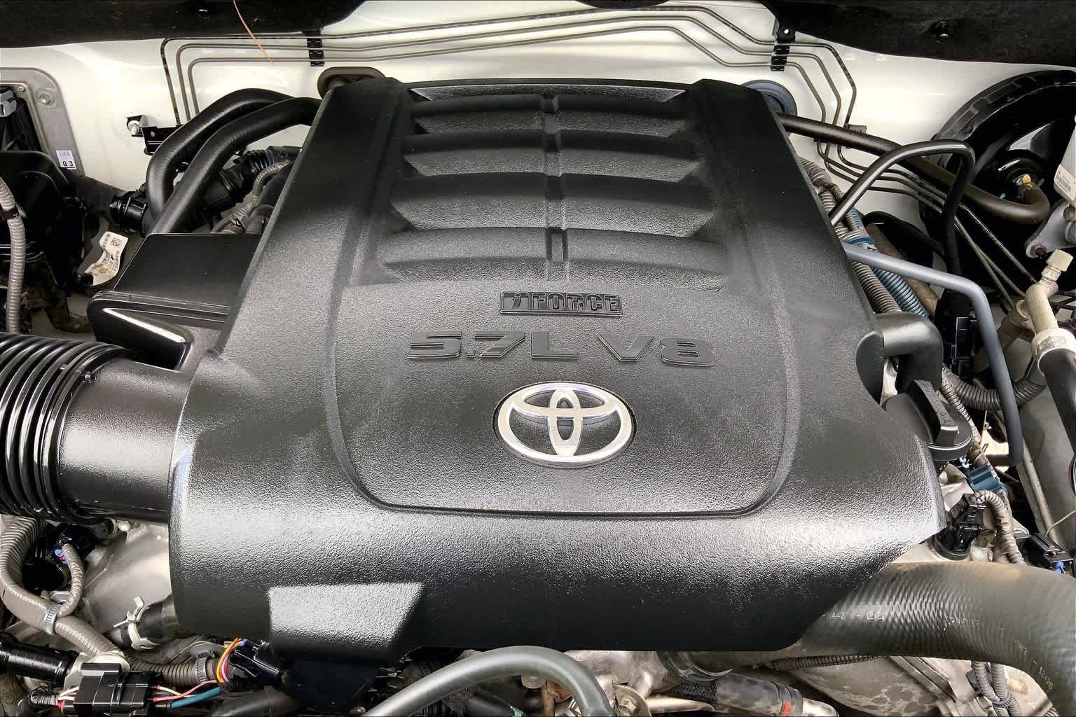 Used 2017 Super White Toyota SR image 31