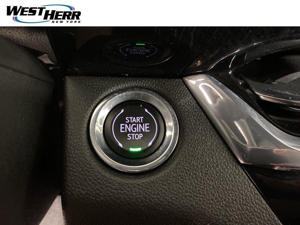 Used 2025 Summit White Buick Sport Touring FWD image 10