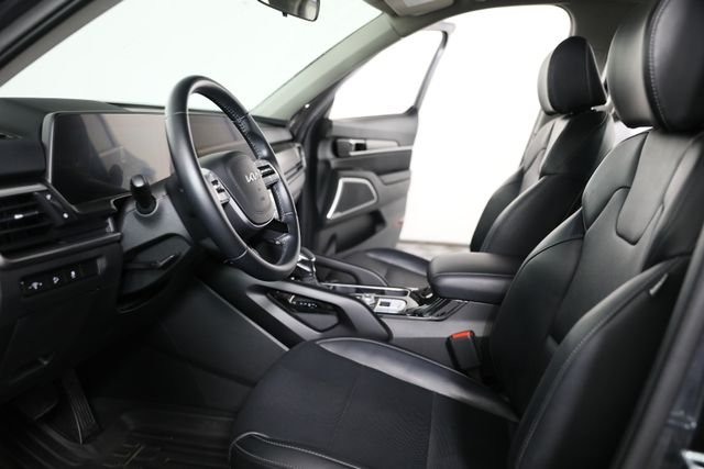 2024 Kia Telluride S - Photo 19