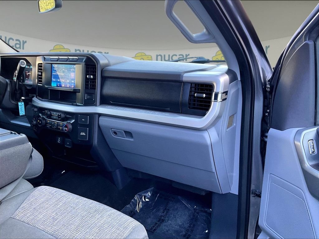Used 2023 Carbonized Gray Metallic Ford XLT FX4 CrewCab image 13