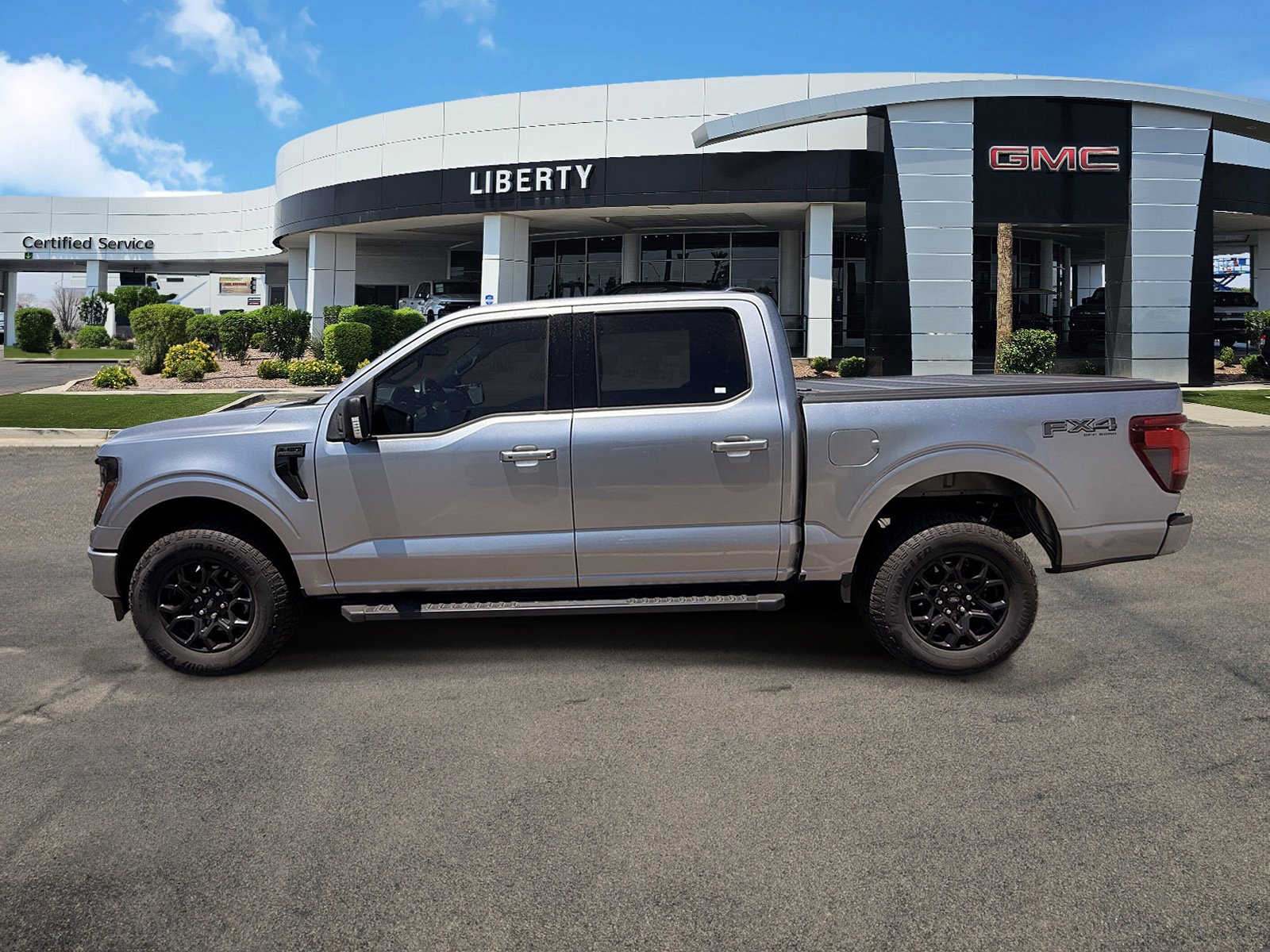 Used 2025 Silver Metallic Ford XLT image 6
