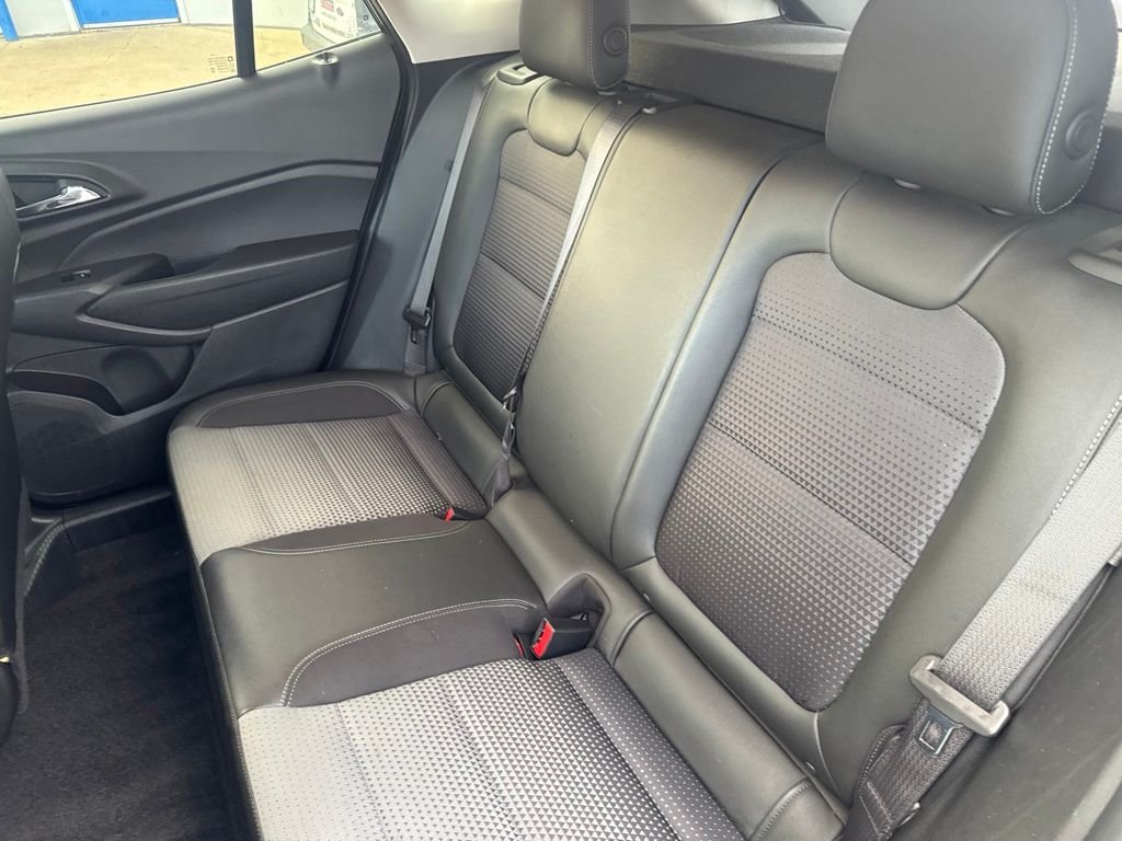 Used 2025 Gray Chevrolet LT image 28