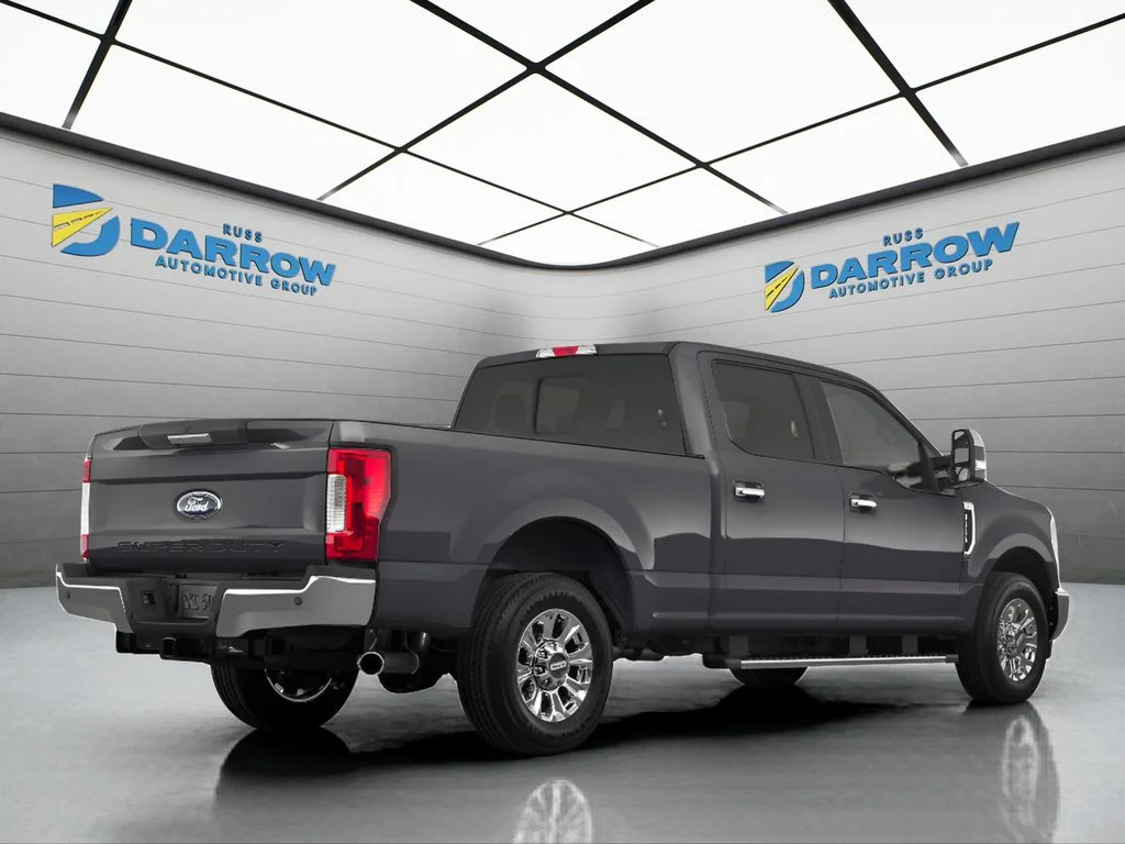 Used 2018 Gray Ford XLT image 3