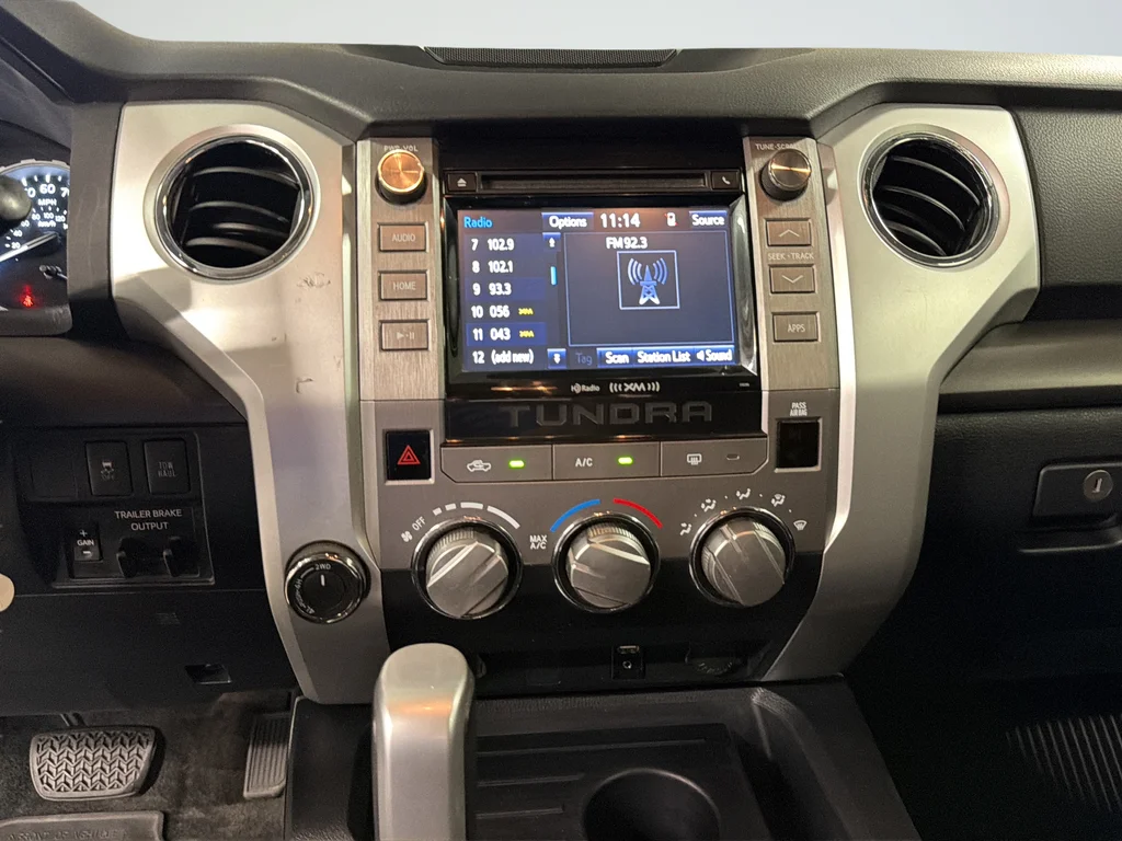 Used 2018 Black Toyota SR5 image 21
