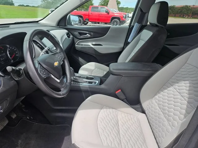 Used 2019 SILVER ICE METALLIC Chevrolet LT image 9