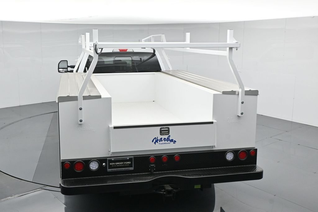 New 2026 Oxford White Ford XL image 46