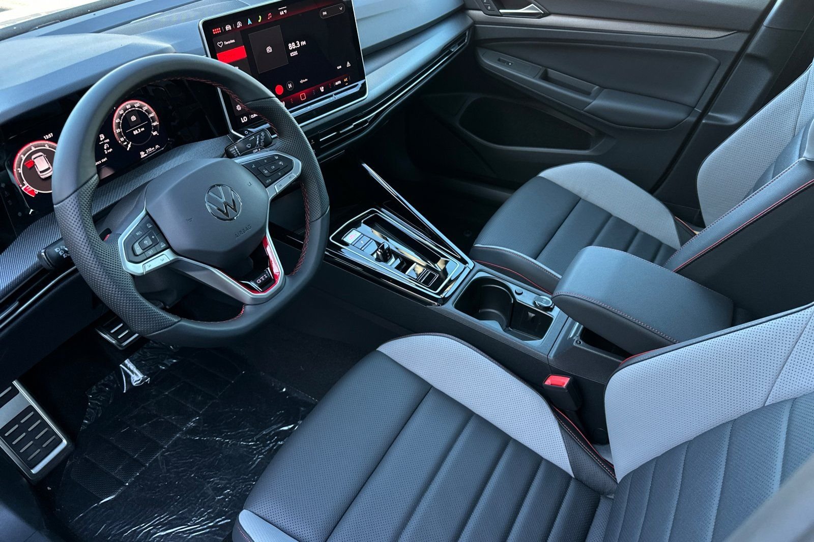 New 2026 Moonstone Gray Volkswagen 2.0T SE image 10