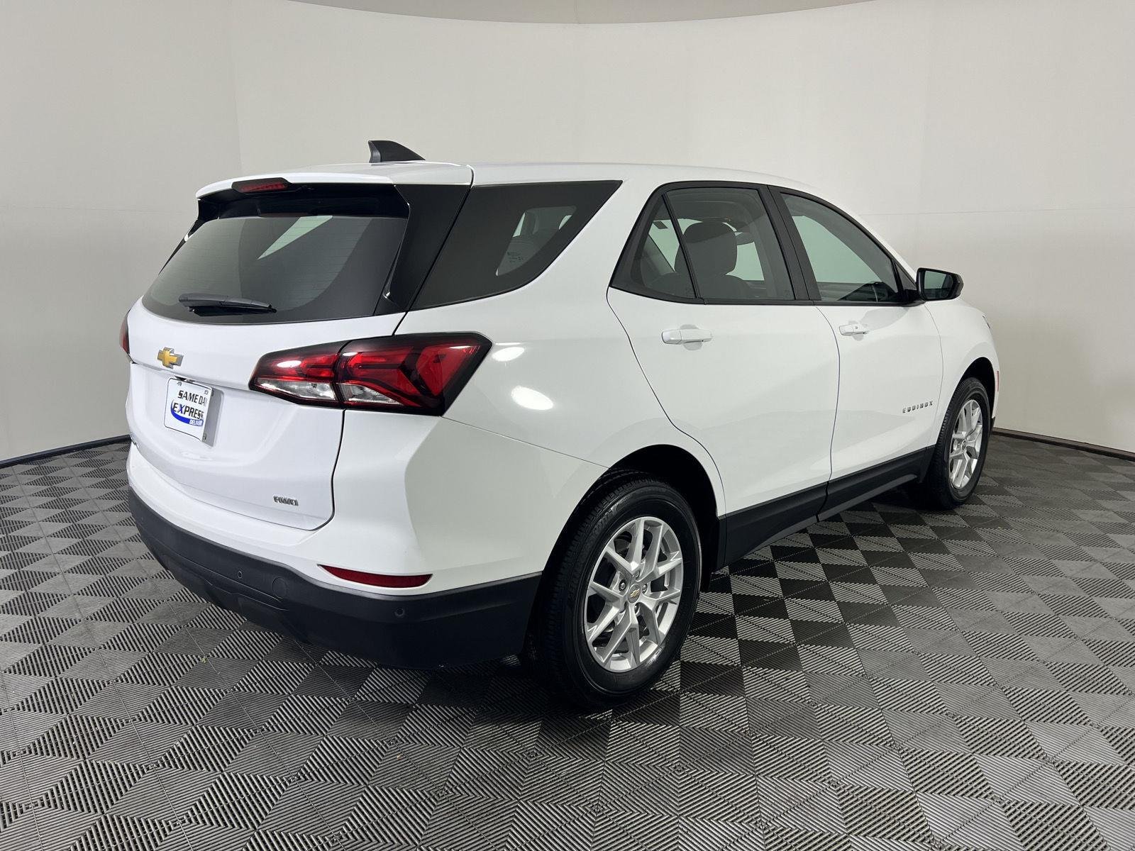 Used 2024 Summit White Chevrolet LS image 28
