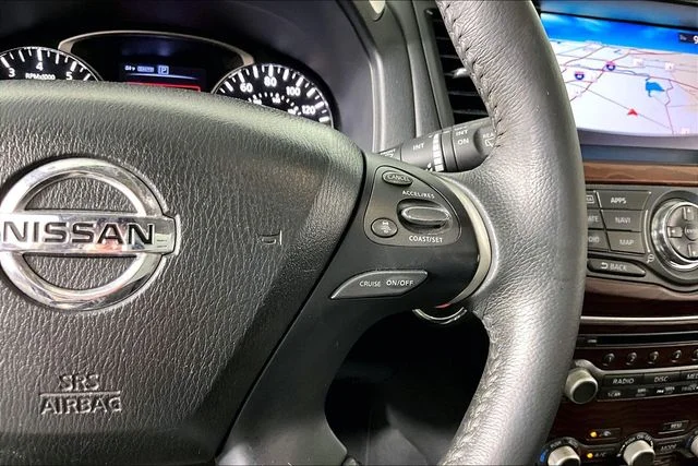 Used 2017 Gray Nissan Platinum image 11