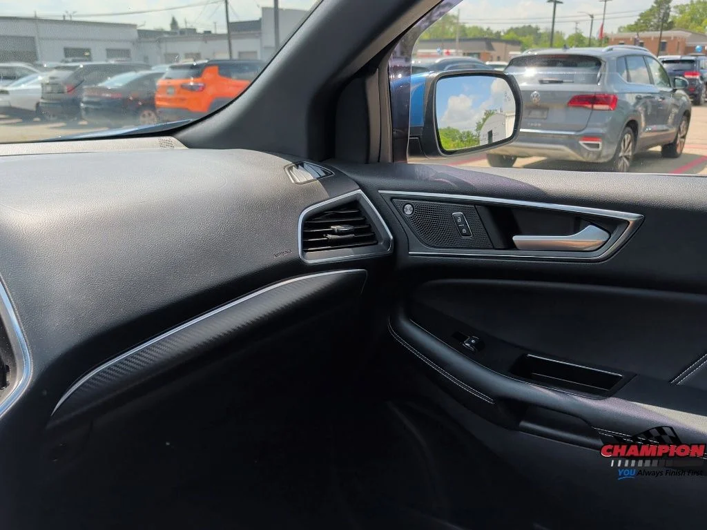 Used 2019  Ford ST image 19