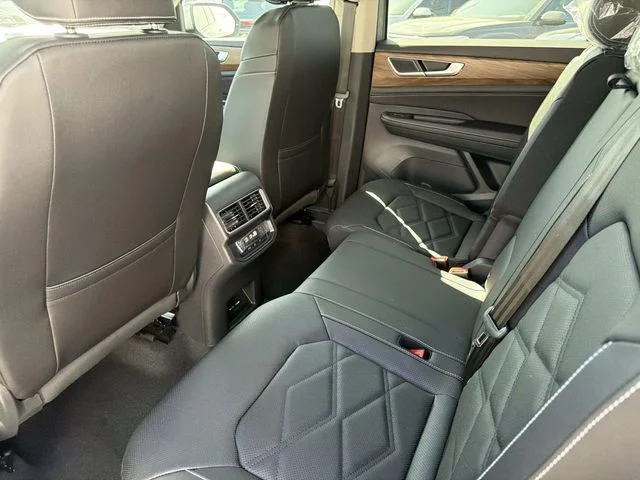 New 2026 Silver Volkswagen 2.0T SE image 11