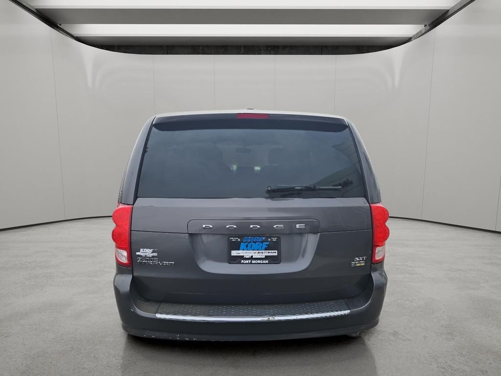 Used 2017 Granite Pearlcoat Dodge SXT image 4