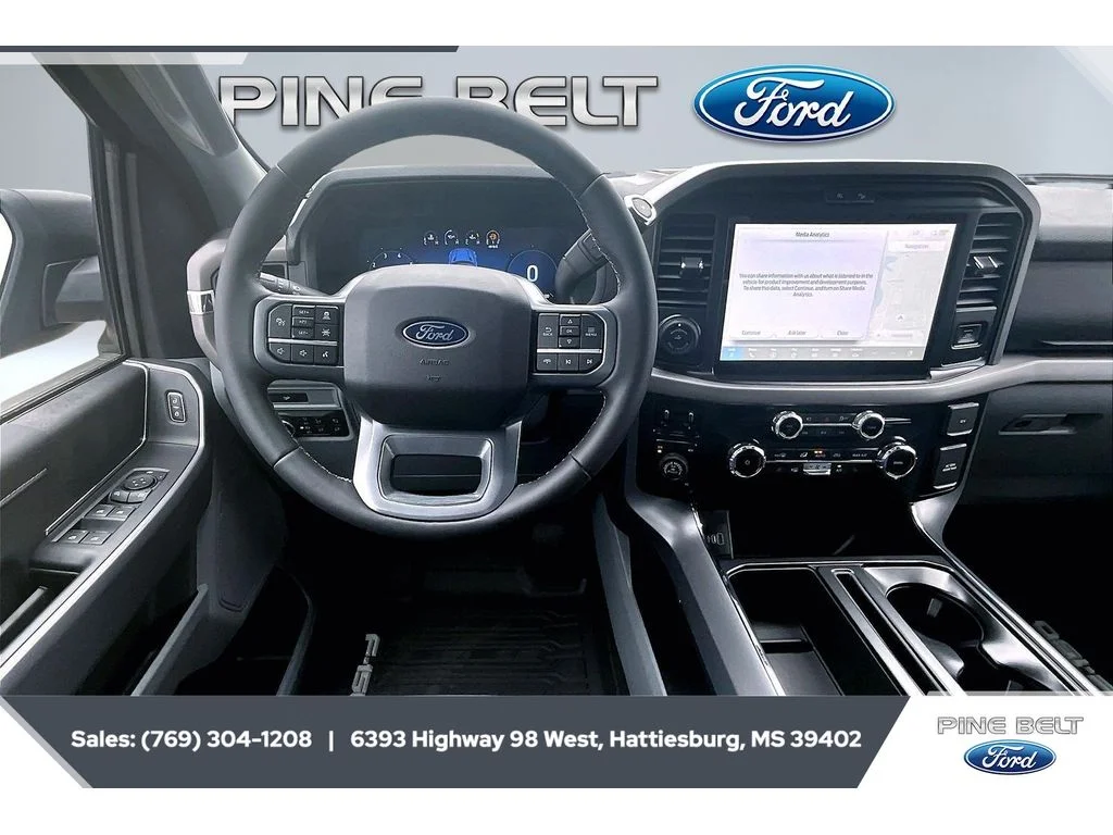 New 2026 Iconic Silver Metallic Ford XLT image 5