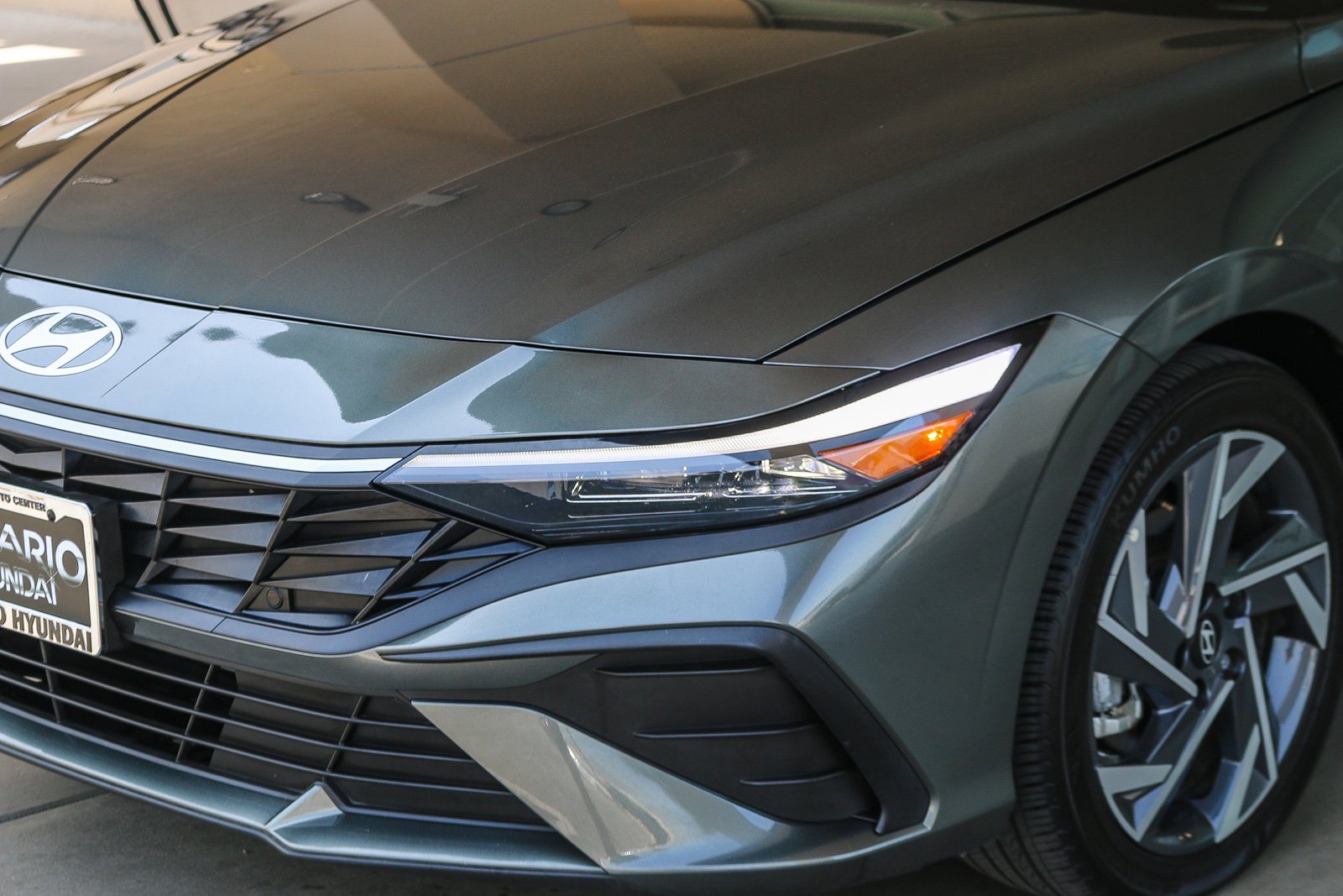2025 Hyundai Elantra SEL - Photo 6