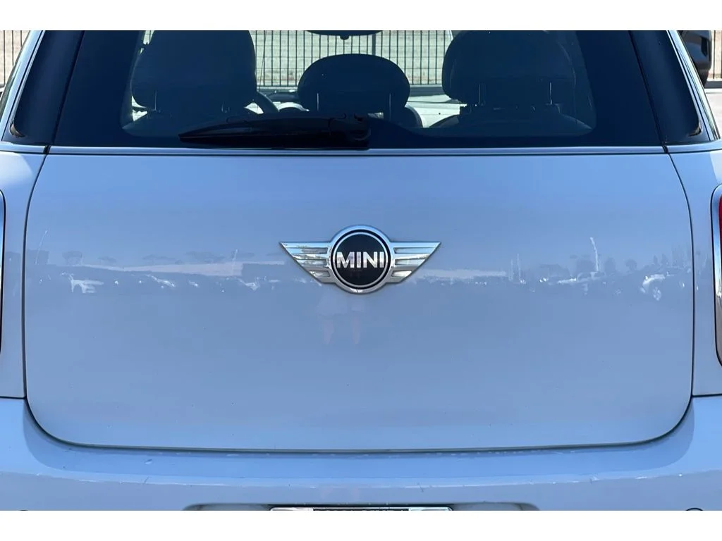 Used 2014 Light White MINI S image 15