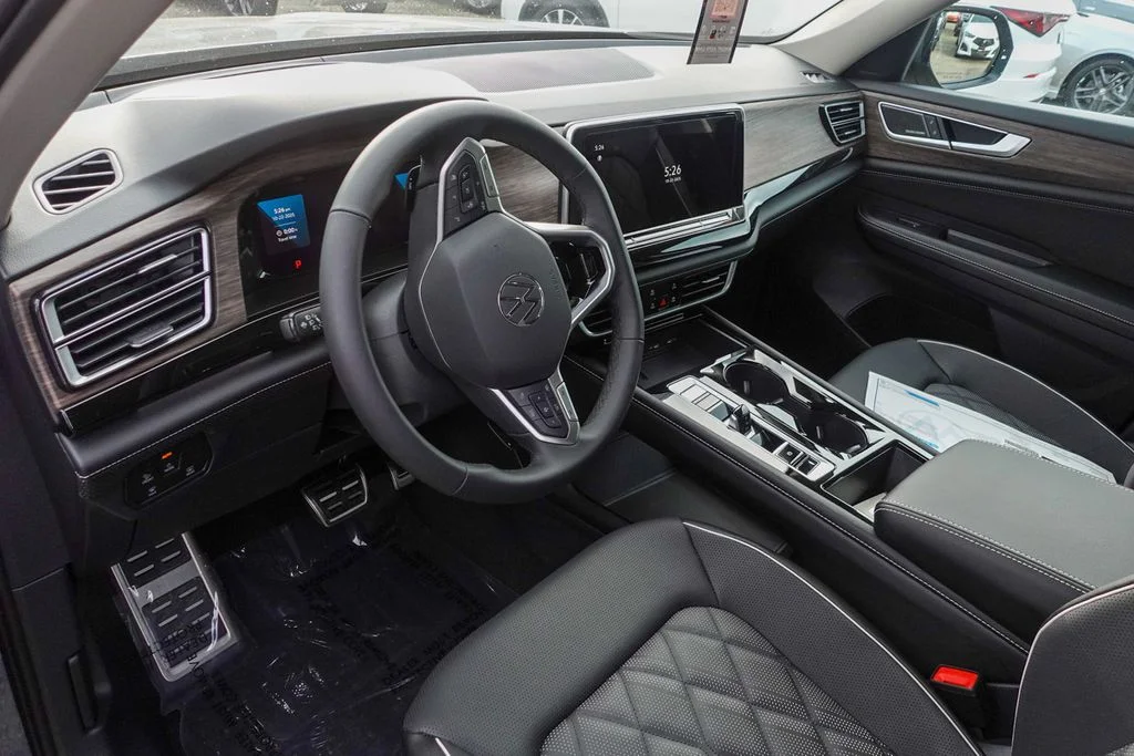 2026 Volkswagen Atlas SEL Premium R-Line - Photo 13