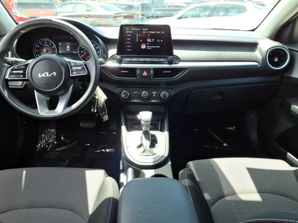 Certified Used 2024 Gray Kia LXS image 9