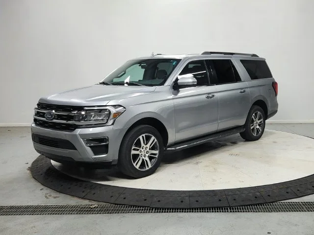 Used 2022 Silver Ford Limited image 3