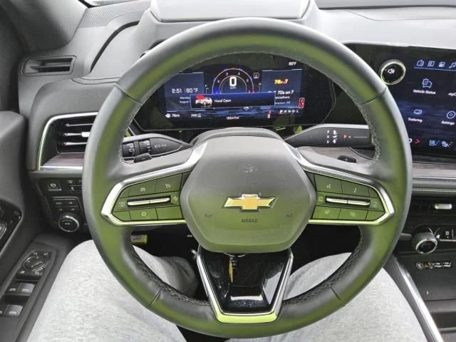 Used 2025 Beige Chevrolet Premier image 15